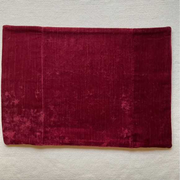 Custom Accent Pillow  20” X 14” - Picture 3 of 3
